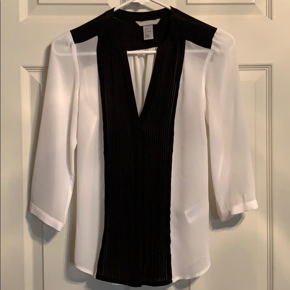 Black and white HM blouse
